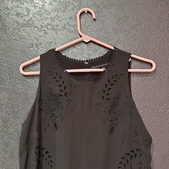 White House Black Market Eyelet Embroidered Career Tank Top Small - Picture 3 of 4